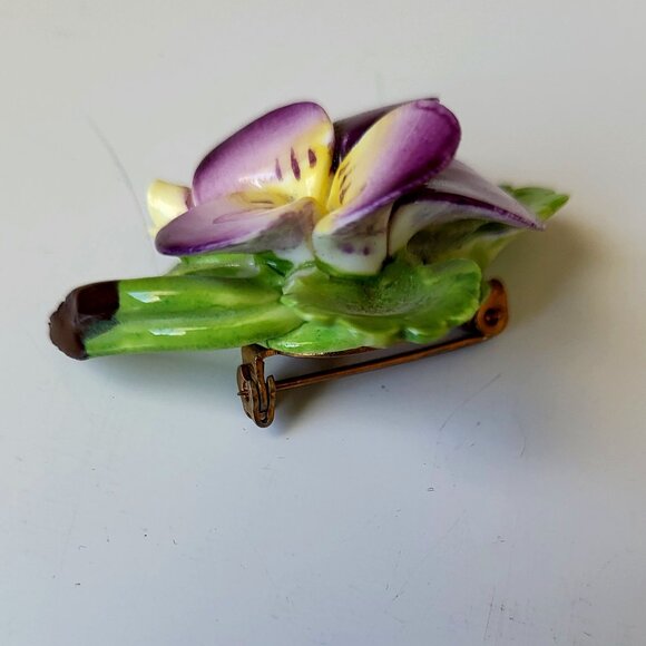 VINTAGE CARA CHINA BROOCH - Picture 3 of 7